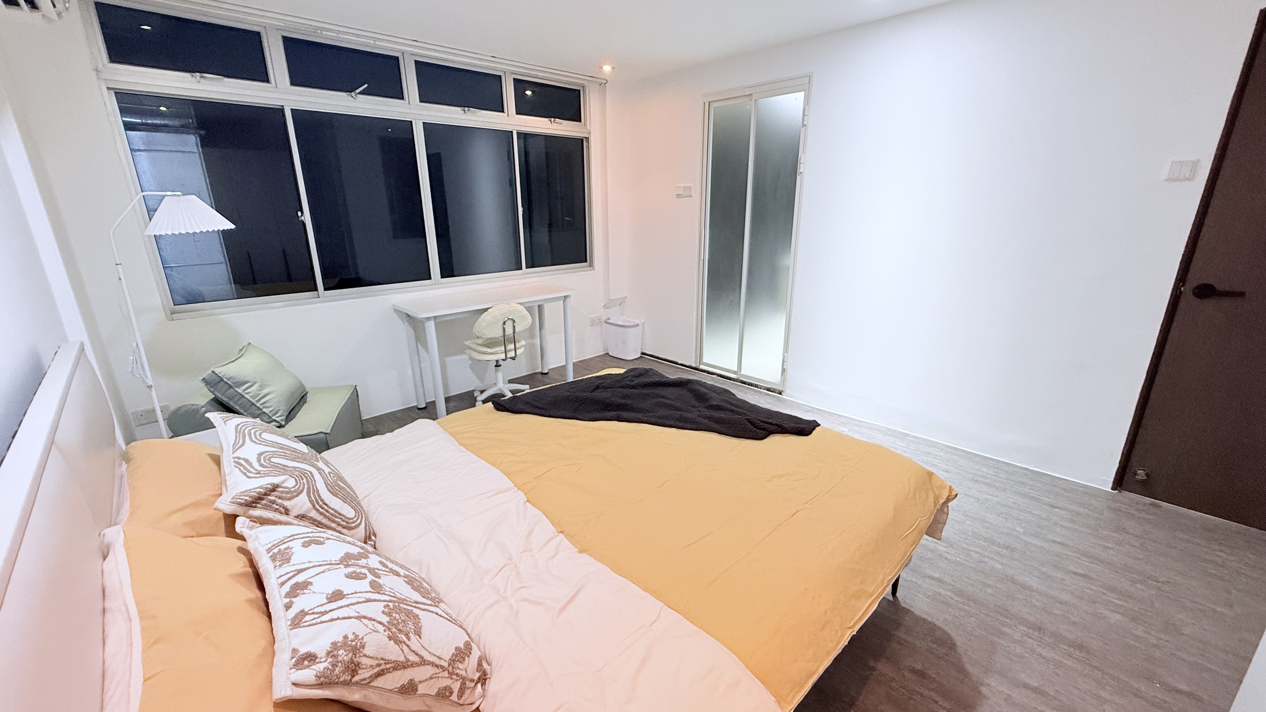 The Belle Room image 1