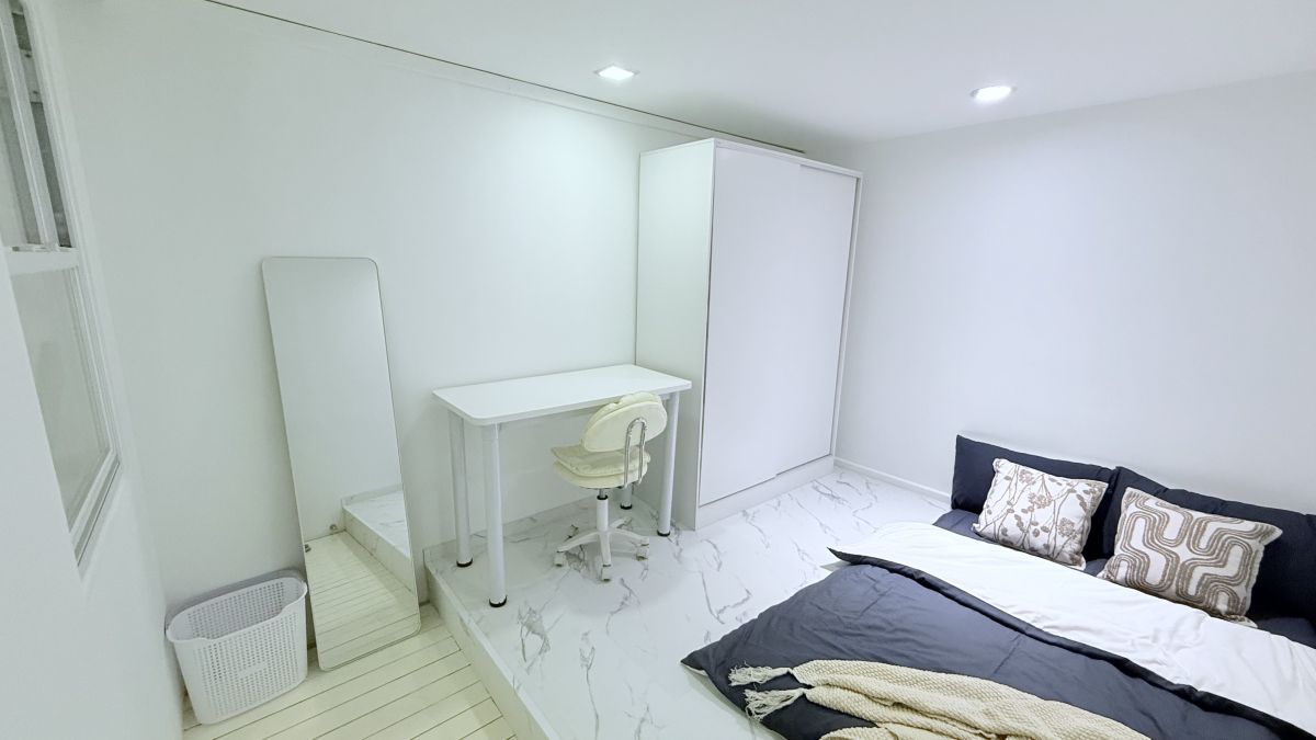 The Etoile Room image 2