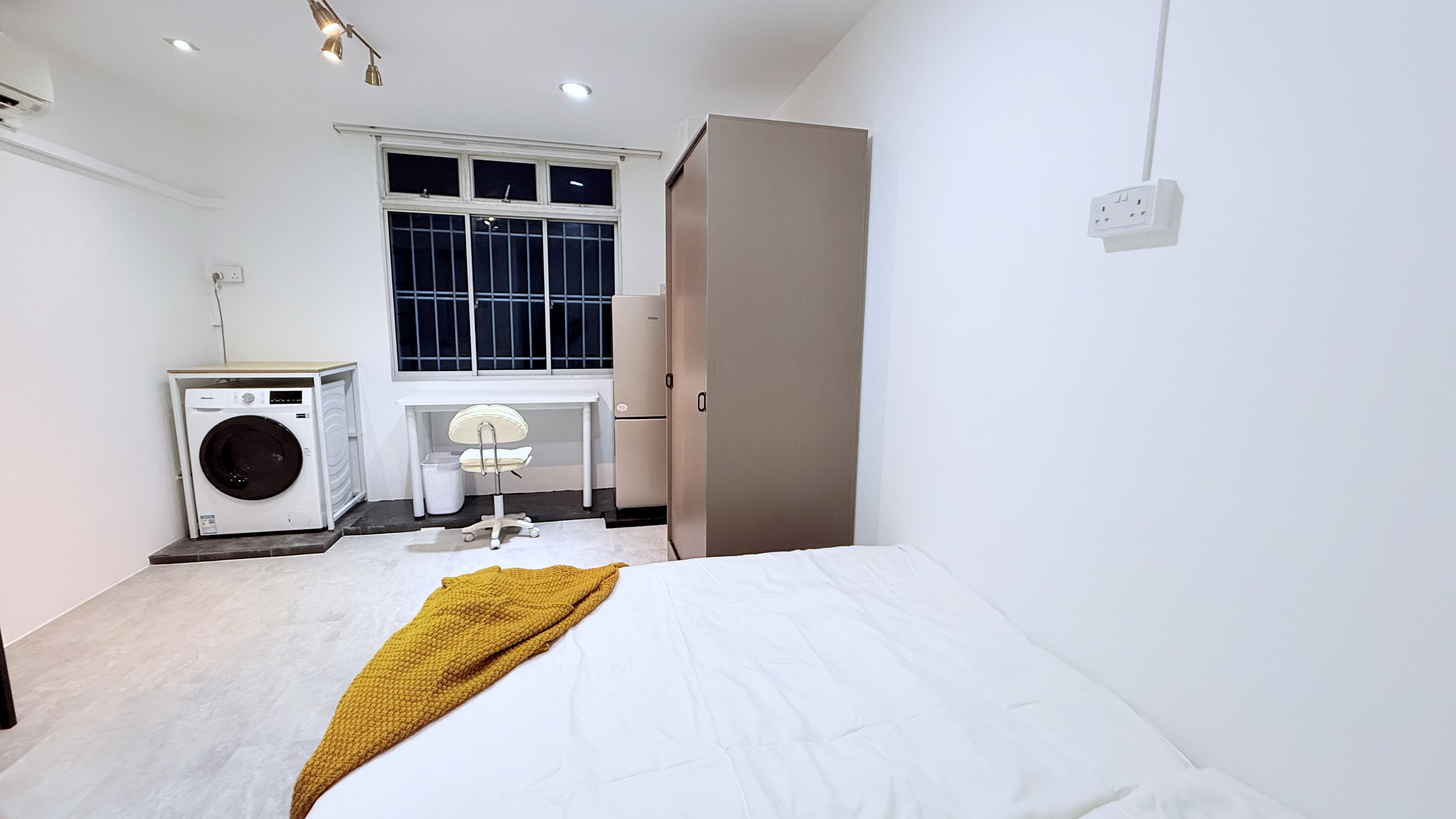 The Madeleine Room image 5